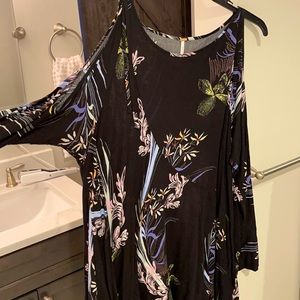 Free People Blouse with ties on the shoulders